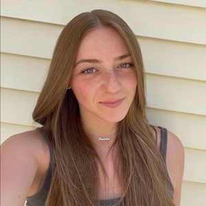 Meet your Posher, Daniela